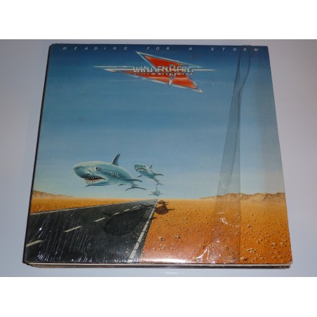 Heading for a storm (1983) / Vinyl record [Vinyl-LP]
