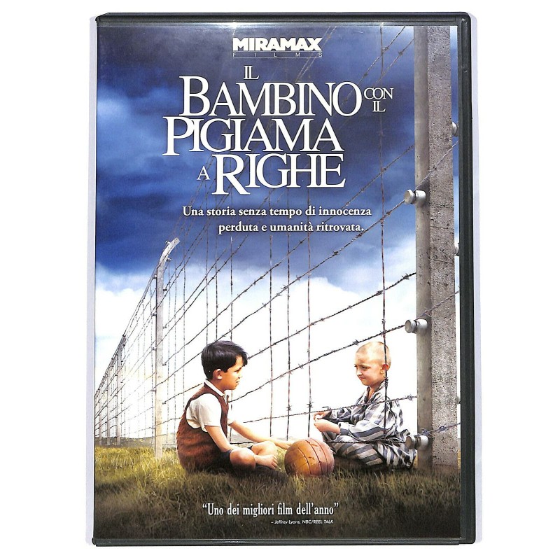 Il bambino con il pigiama a righe