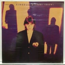 SINGOLI-A1 Singoli A2 E' Passato Il Tempo A3 Cindi Crawford A4 La Piaggia Sul Mare A5 La Notte Muore Insieme A Me B1 Anna Ti Gua