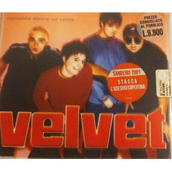 nascosto dietro un vetro